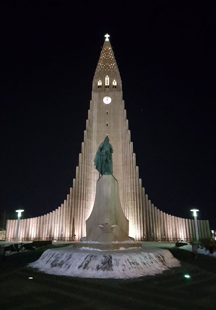 Hallgrimskirkja(church)-Reykjavík(iceland)