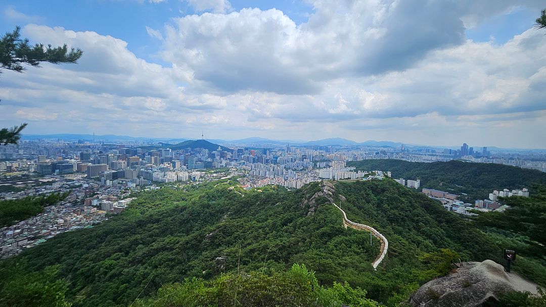 Great view of Seoul from Inwangsan Mountain!  240623 Seoul, Korea