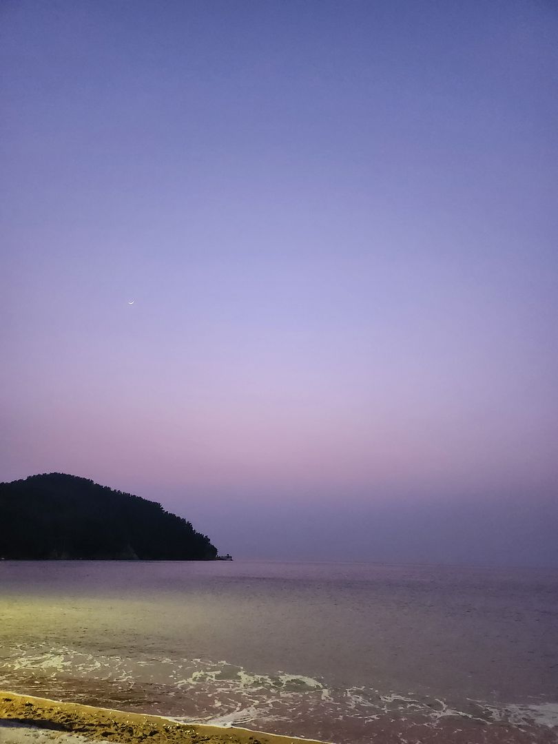 A quiet night off the coast of Ulwangli / Week 22 _ #2