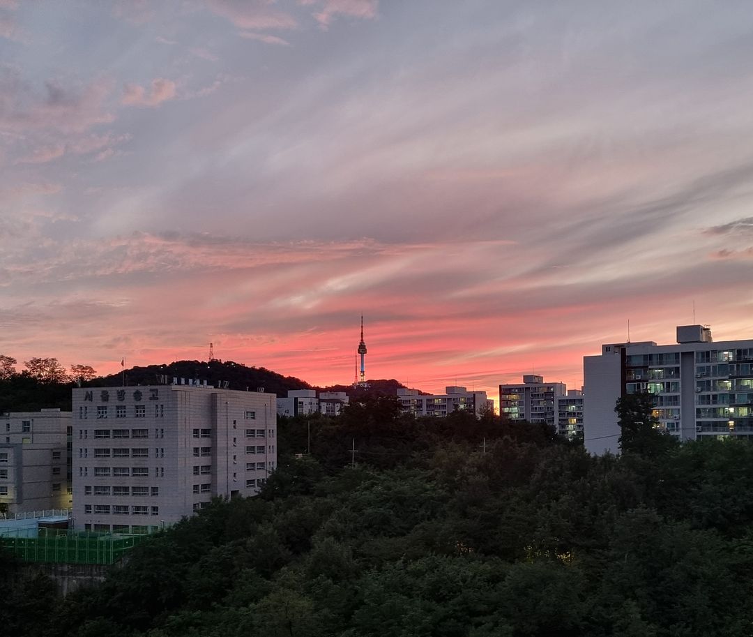 The Sunset in Seoul