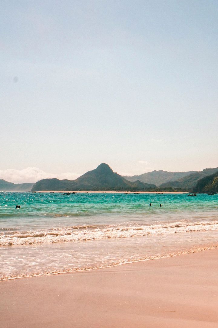 Beach in Indonesia🇮🇩🏖️🏖️🏖️