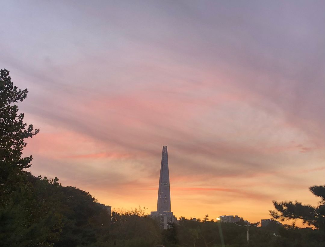 Sunset and Lotte-Tower