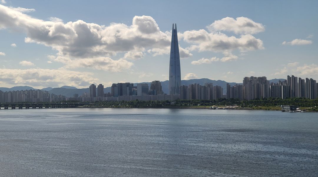 the central part of Seoul, the Han River