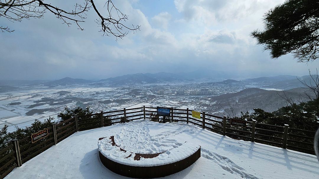 Great view from the observation deck of Cheonbongsan Mountain in Sangju, 250128! North Gyeongsang Province, South Korea