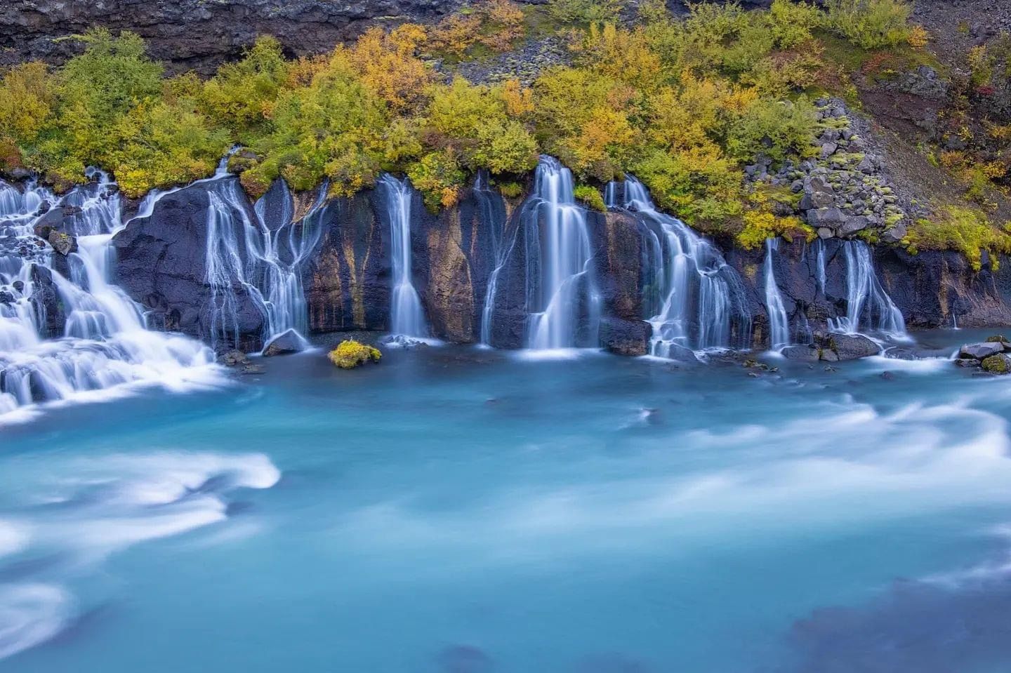 눈부시게 아름다운 폭포 (What A Beautiful Waterfall)